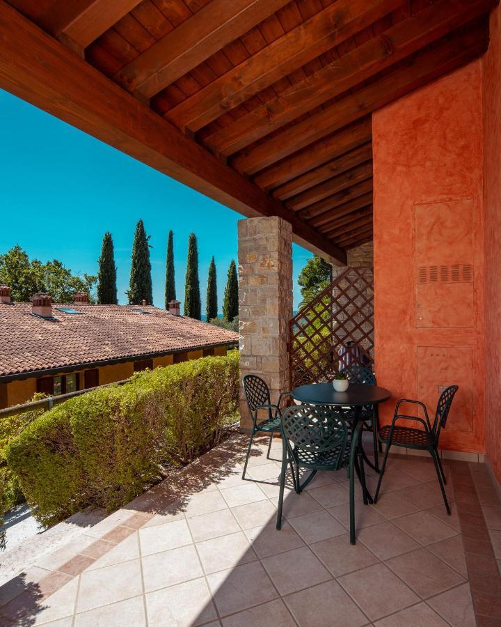 Domina Borgo Degli Ulivi - Garda Lake Gardone Riviera Exterior photo