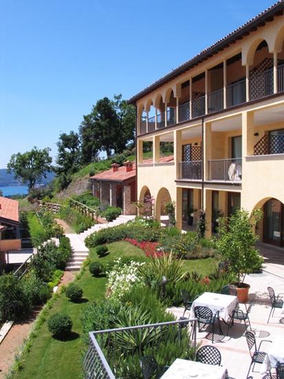 Domina Borgo Degli Ulivi - Garda Lake Gardone Riviera Exterior photo