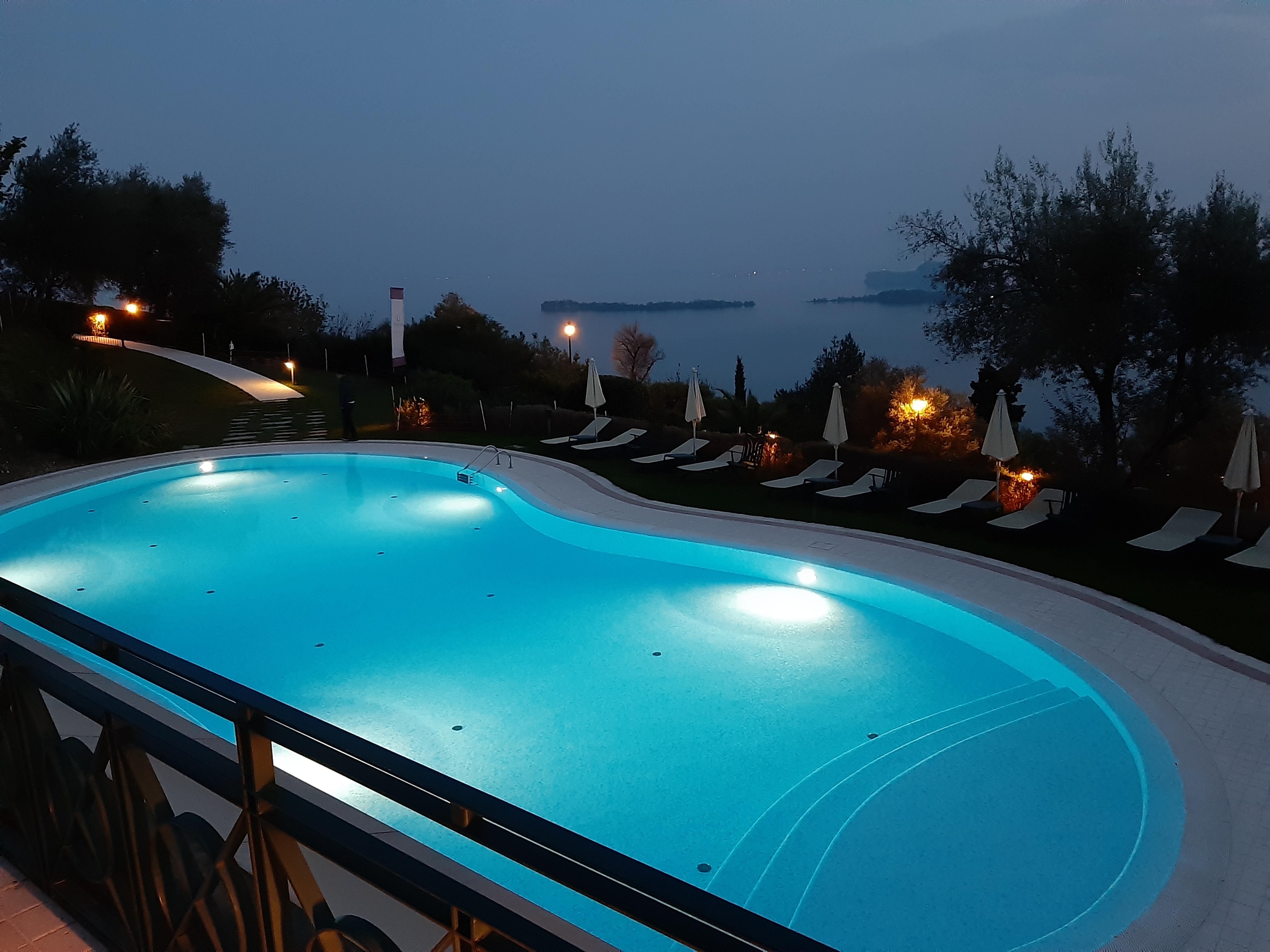 Domina Borgo Degli Ulivi - Garda Lake Gardone Riviera Exterior photo